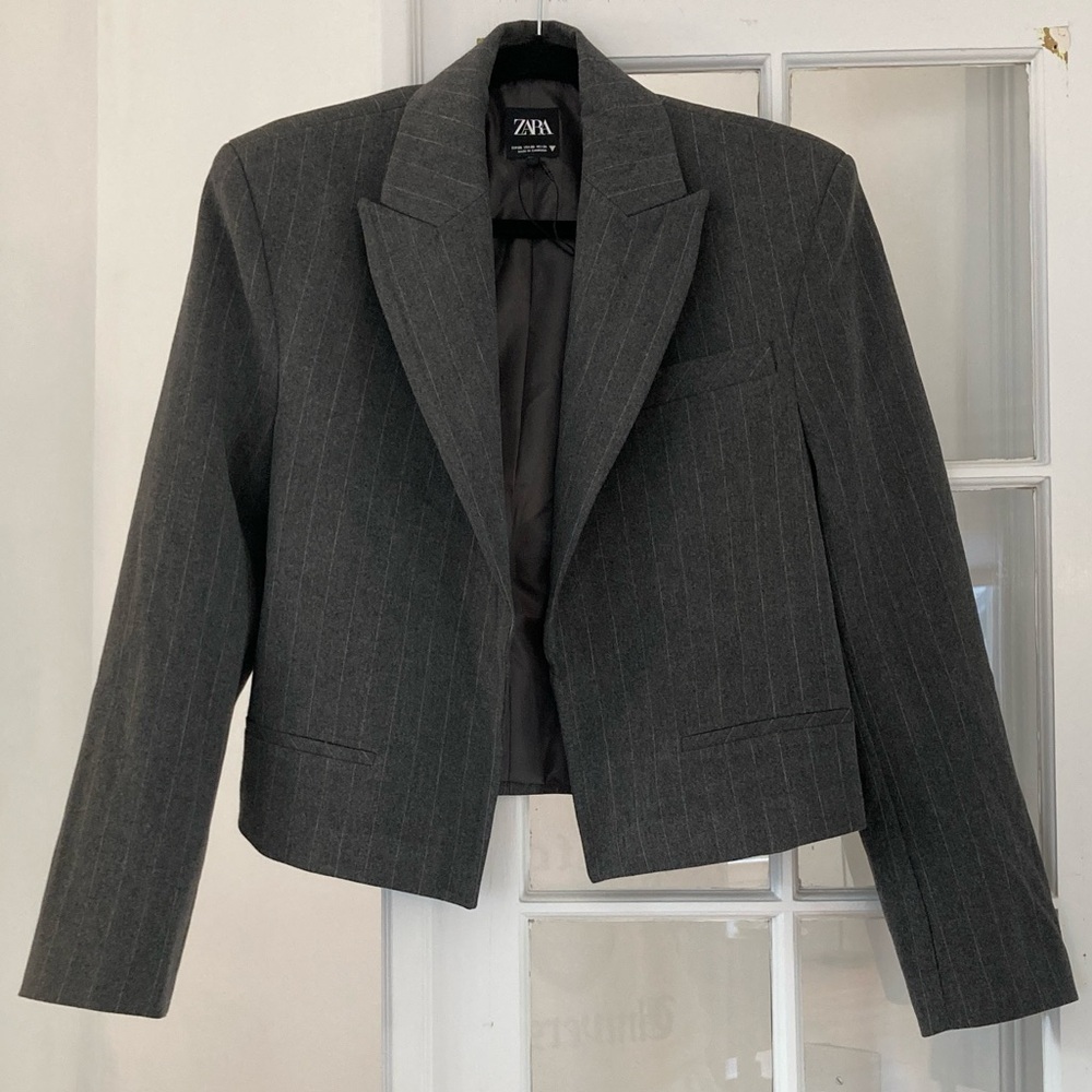 NWOT Zara Oversized Padded Shoulder Soft Feel Cropped Pinstripe Blazer